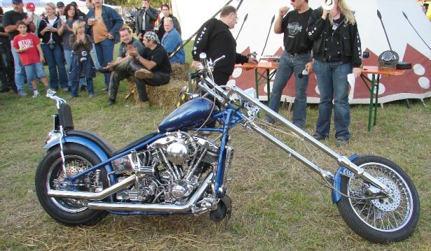 bike12.JPG (67990 Byte)