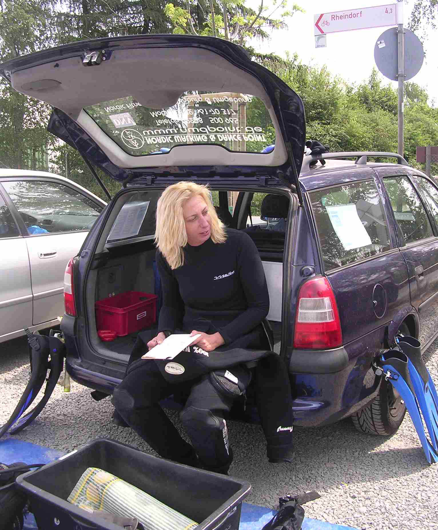 hitorf13.JPG (186441 Byte)